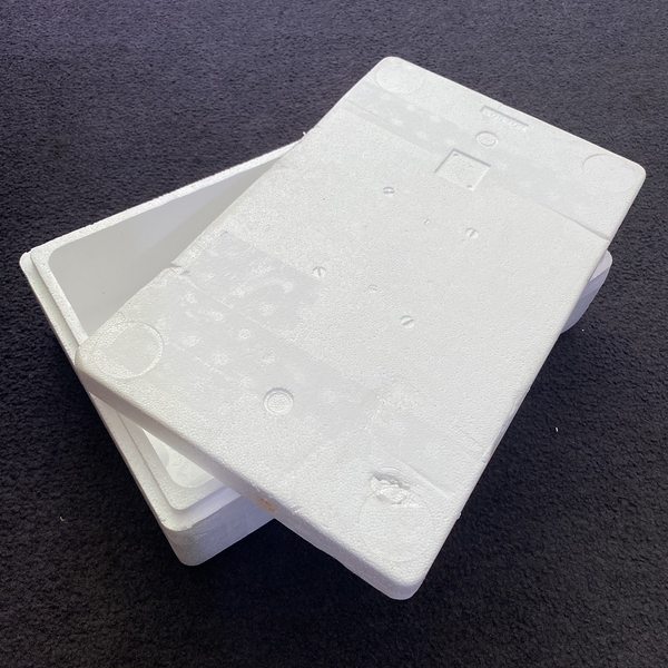 Styroporbox / Thermobox Wei circa 11L (47x30x14cm) - Gebraucht